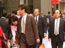 Japans Regierung will Manager ohne Jacket und Krawatten.