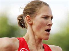 Mirja Jenni-Moser unterbot über 10 000 Meter ihre persönliche Bestleistung um knapp 14 Sekunden - 106907-Leichtathletik
