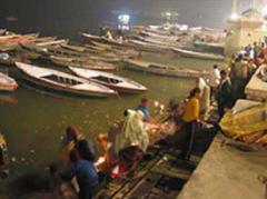 Zehn Millionen indische Pilger am «königlichen Badetag» im Ganges.