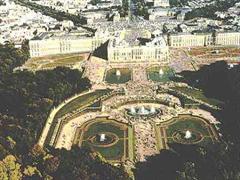 Schloss Versailles mit Schlosspark.