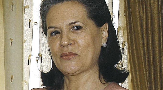 Die einflussreiche Chefin der Kongresspartei, Sonia Gandhi, besuchte eines der Opfer.