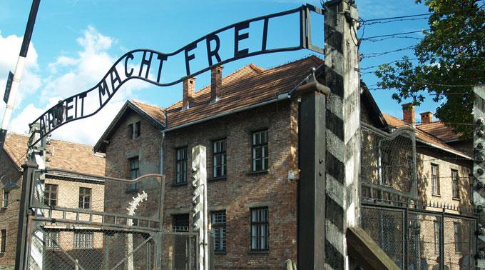 Die Eingangstüre des KZ Dachau wurde gestohlen. (Symbolbild)