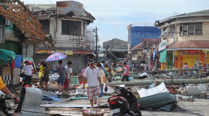 Die Menschen auf den Philippinen benötigen dringend humanitäre Hilfe.