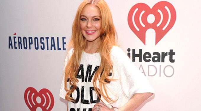 Lindsay Lohan steht in der Kritik, britische Polizeibeamte zu ihrem Vorteil benutzt zu haben.